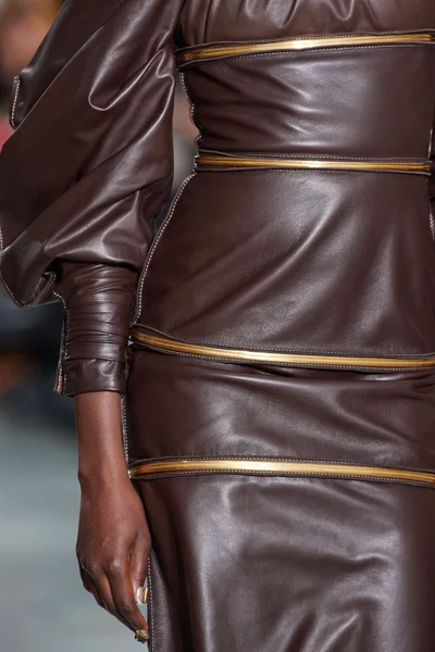 Look 30